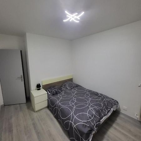 Chambre Neuve Dans Un Logement Partage A 10 Minute Du Circuit 24H Allonnes (Sarthe) Exterior foto